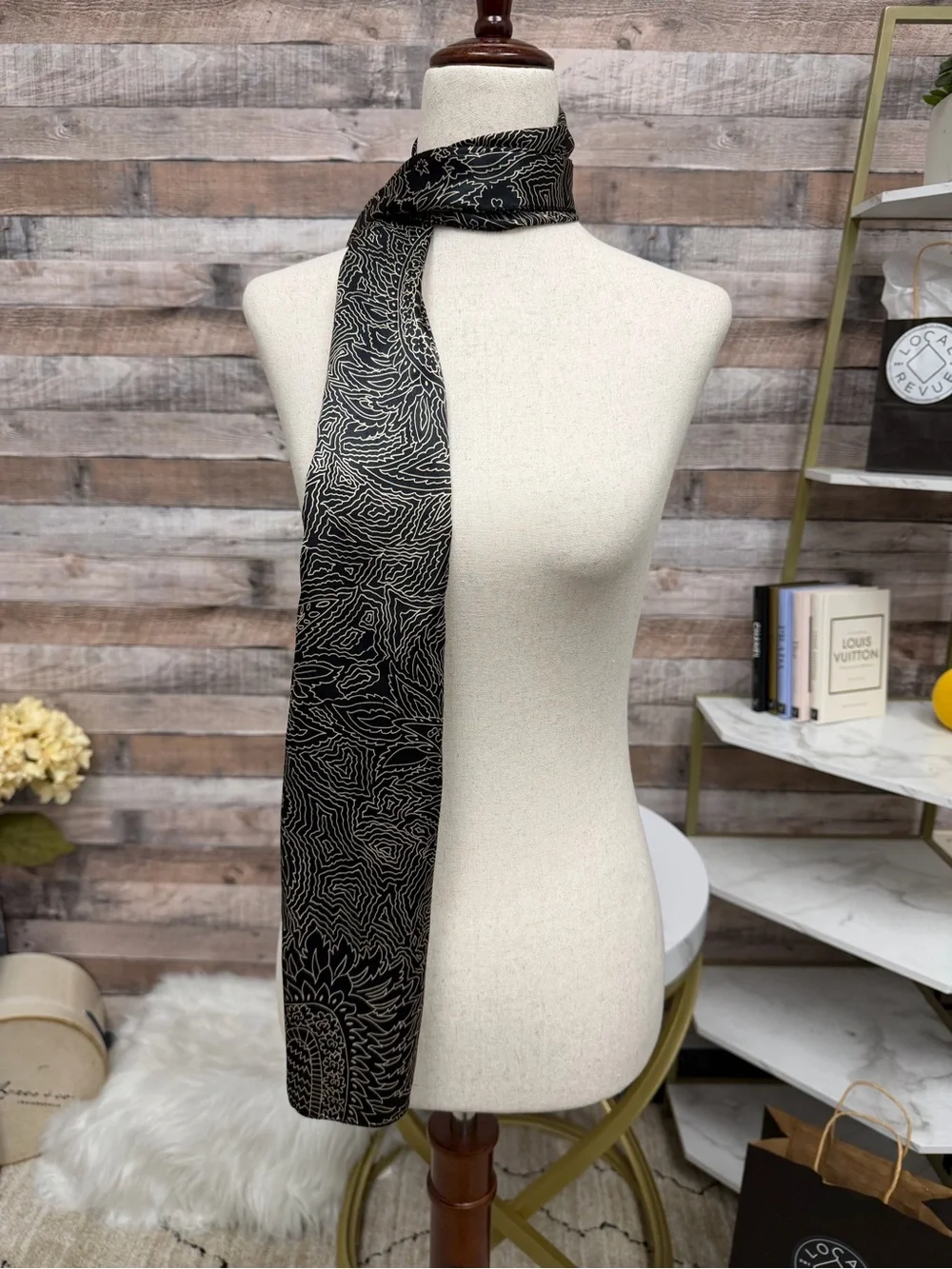 no label black/gold silk scarf OS